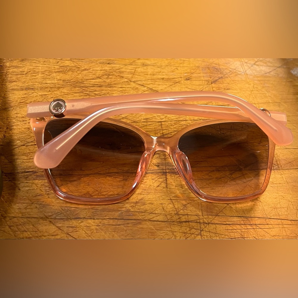 Kate Spade Amiyah Rose Blush Sunglasses NWOT Sold out ! - Picture 4 of 11